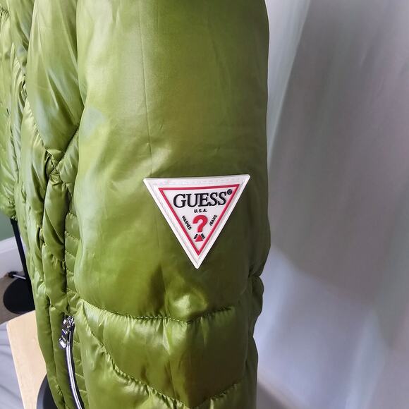 GUESS Women’s Green Puffer Jacket XL NWOT High Shine Winter Streetwear - Picture 2 of 4